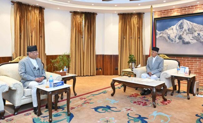 राष्ट्रपति पौडेल-प्रधानमन्त्री दाहाल भेटवार्ता