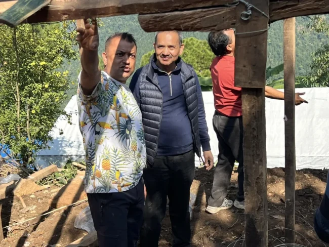 अस्थायी आवास निर्माणका लागी कांग्रेसले २५० स्वयमसेवक खटायो
