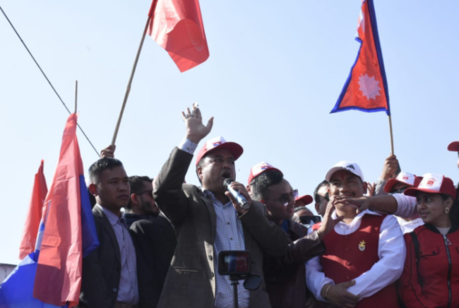 दुर्गा प्रसाईँप्रति यसरी खनिय महेश बस्नेत