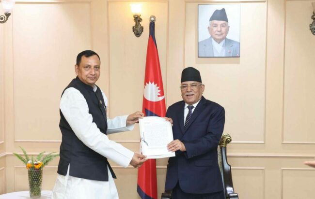 प्रदेश र केन्द्रीय सरकारबीचको द्धन्द कायमै,  प्रधानमन्त्री माथि मुख्यमन्त्रीहरुको निरन्तर दवाव