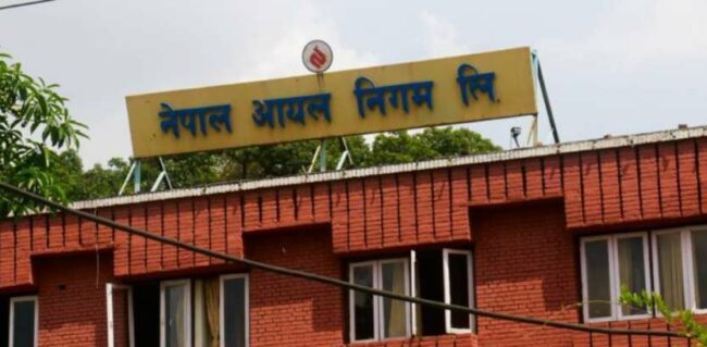 पेट्रोल र डिजेलको मूल्य ३ रुपैंयाँले घट्यो