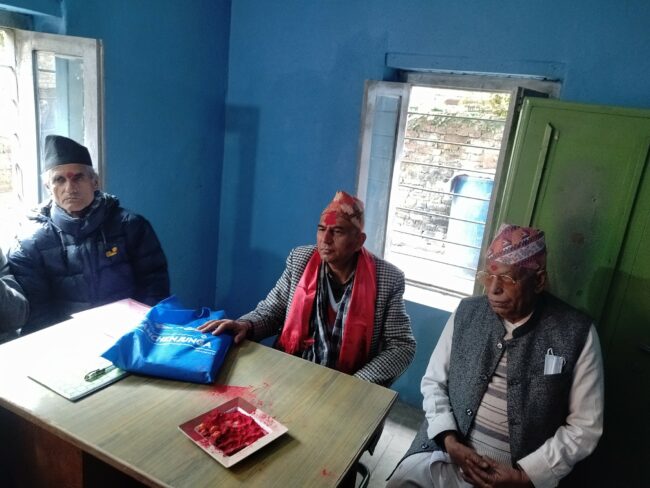 प्रजातन्त्र सेनानीलाई सरकारी कार्ड प्रदान गर्नुपर्छ : दाहाल