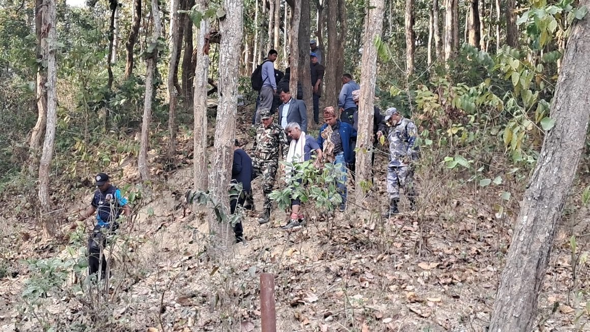 हात्ती प्रभावित क्षेत्रको अध्यायनमा मुख्यमन्त्रीको टोली २४३ किलोमिटर पदयात्रामा