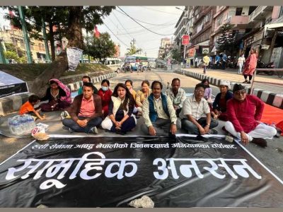 रुसी सेनामा फसेका नेपालीको उद्दामा सरकारले बेवास्ता गरेपछि पीडित परिवार अनशन बस्न बाध्य