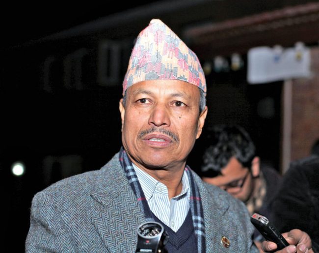तीन वर्ष देखि गुमनाम भीम रावल एमाले राजनीतिबाट मोडीने तयारीमा