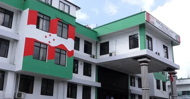 कांग्रेसलाई उम्मेदवार छनौटमै सकस,एमाले रास्वपा मतदातासँग व्यस्त