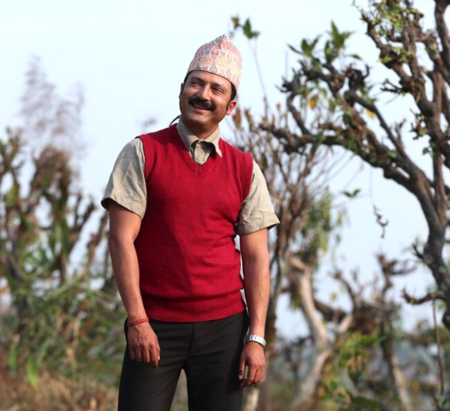 पुजार सार्की’मा आर्यन: विगतभन्दा ‘टफ’ भूमिका, लुक्समा आफ्नै पिताको नक्कल