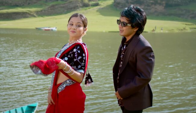 चर्चित गायक भागिरथ चलाउनेको निकै मिठो तीज गीत आयो, तपाईले हेर्नुभयो ?