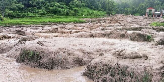 ४ दिनअघि खोलाले बगाएका   ४२ वर्षीय अकले माझीको शव  भेटियो