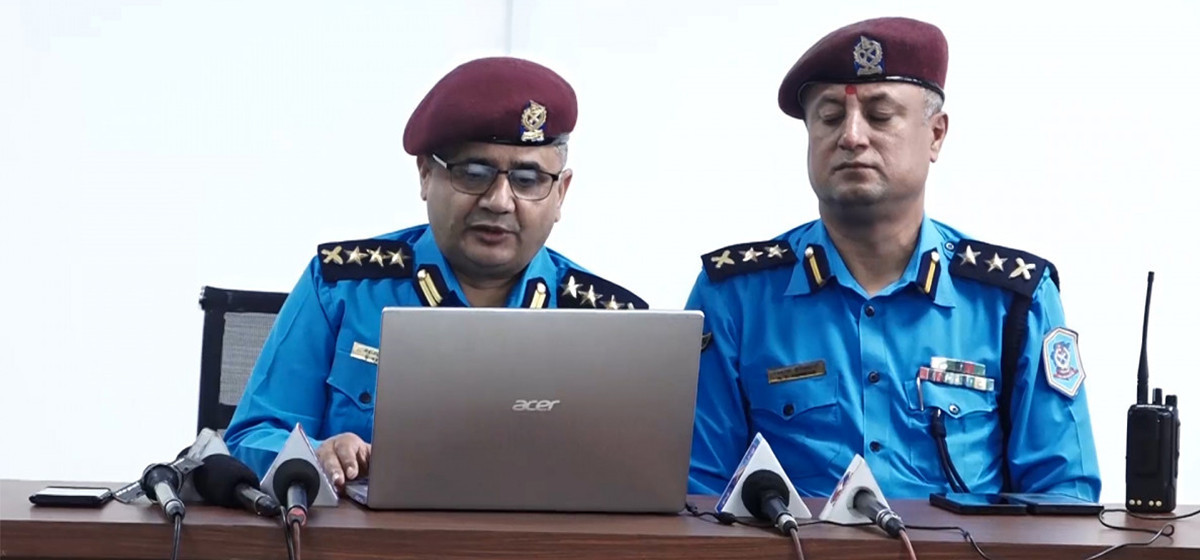 चाडपर्व लक्षित सुरक्षाका लागि प्रहरी तयार, खसी बजार, गहना पसलदेखि टिकट काउन्टरसम्म गस्ती