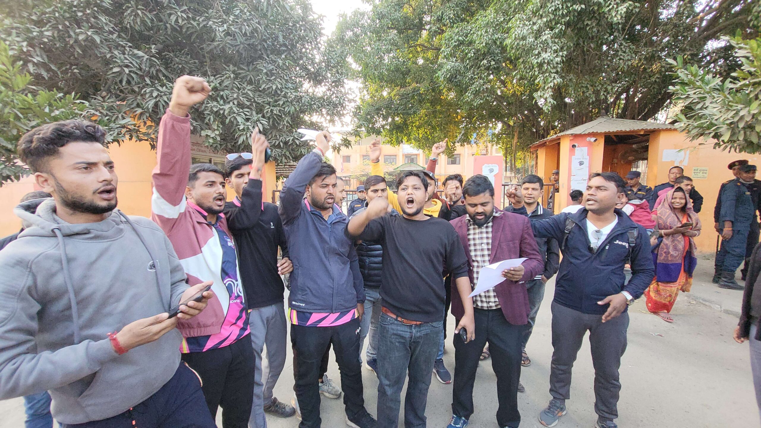 काठमाडांैमा मधेशी युवाहरुमाथि कुटपिट घटनाप्रति जनकपुरधामका युवाहरु आन्दोलित