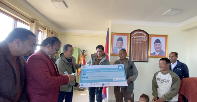 नेपाल अटोमोटिभ ब्यवसायी एसोसियसनले राहात बोकेर काभ्रे पुग्यो
