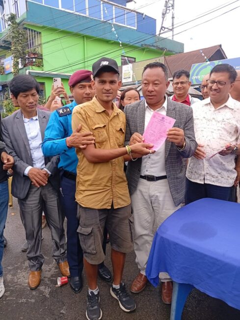 धनकुटामा पहिलोपटक शुरु भयो सार्वजनिक सवारीसाधनमा टाइम कार्ड