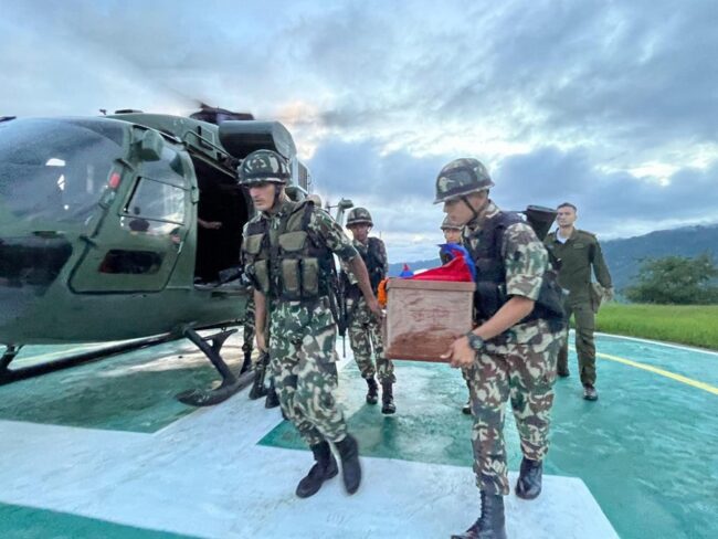 जेनजी आन्दोलनमा मृत्यु भएका चुङमाङका छत्रमान कुथुमी राईको शव ल्याइयो धनकुटा