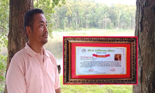 पत्रकार नारायणकुमार आठपहरिया नगदसहित भेडेटारमा सम्मानित