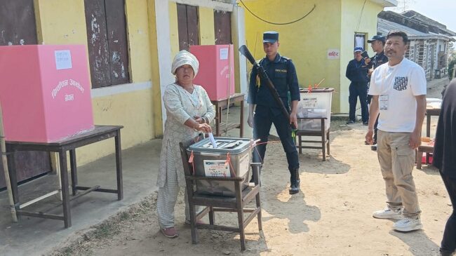 धनकुटामा ५४.४५ प्रतिशत मतदान, पुरुषले भन्दा महिलाले धेरै गरे मतदान