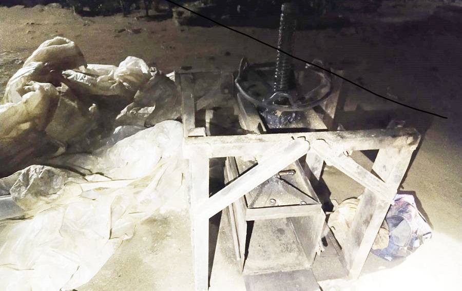 धनकुटाबाट गाँजा प्रशोधन गर्ने हाइड्रोलिक प्रेस मेसिनसमेत बरामद